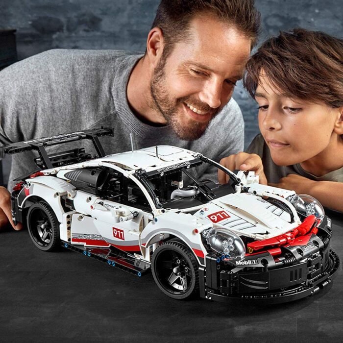 LEGO Technic - Porsche 911 RSR - 42096 - Image 3
