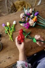 LEGO Icons - Flower Bouquet - 10280 - Image 3
