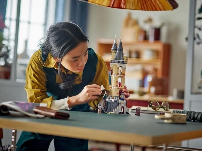 LEGO Harry Potter - Hogwarts Castle Owlery - 76430 - Image 7