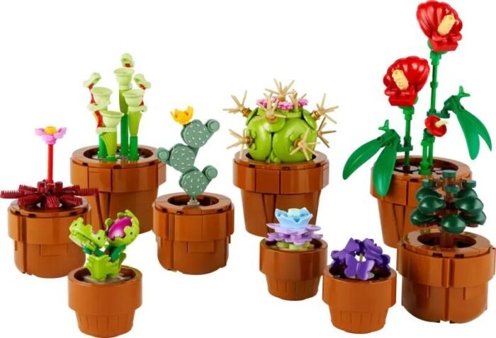LEGO Icons - Tiny Plants - 10329 - Image 1