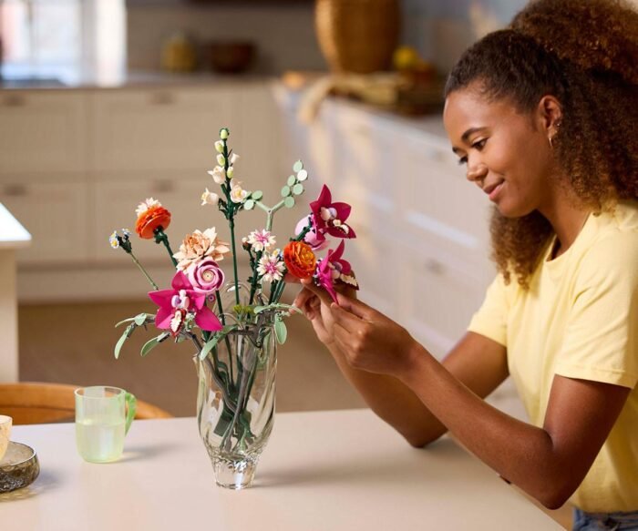 LEGO  Botanicals - Beautiful Pink Flower Bouquet , 10342 - Image 6