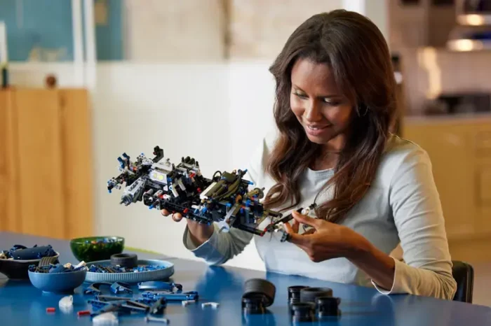 LEGO Technic - Ford GT 2022, 42154 - Image 6