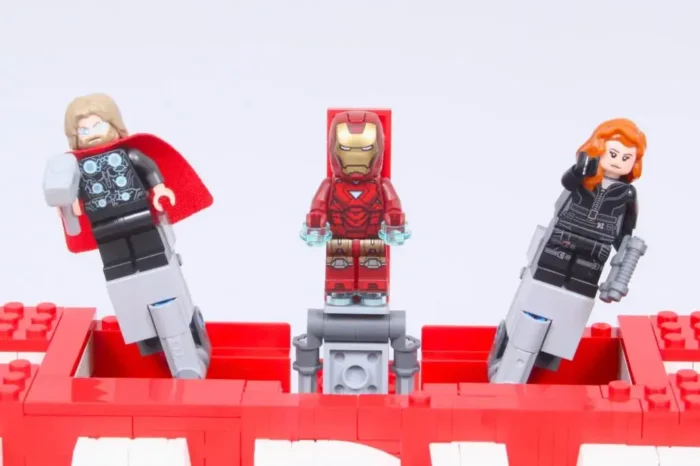 LEGO  Super Heroes Marvel MARVEL Logo- 76313 - Image 3