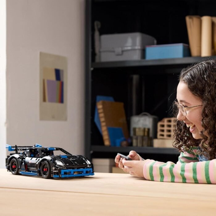 LEGO Technic - Porsche GT4 e-Performance Rennwagen, 42176 - Image 8